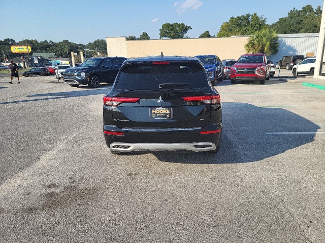 new 2024 Mitsubishi Outlander car, priced at $34,440