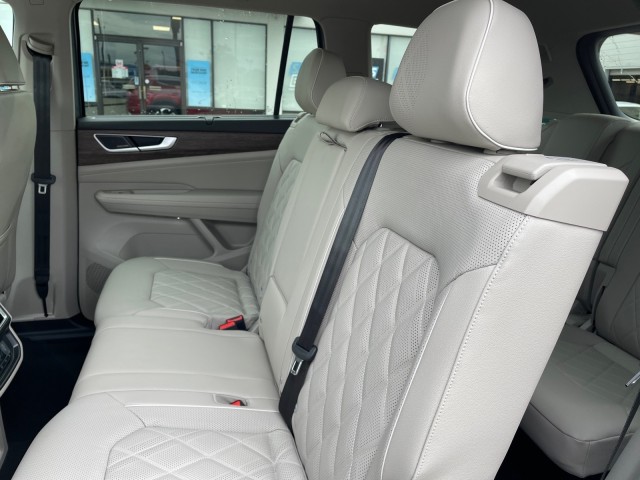 new 2025 Volkswagen Atlas car, priced at $55,901
