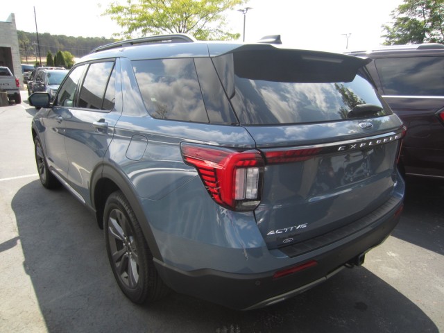 new 2025 Ford Explorer car, priced at $48,951