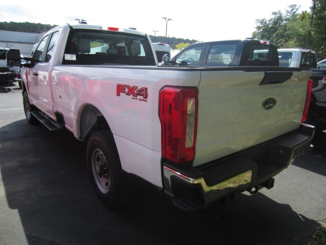 new 2024 Ford F-250 car, priced at $53,995