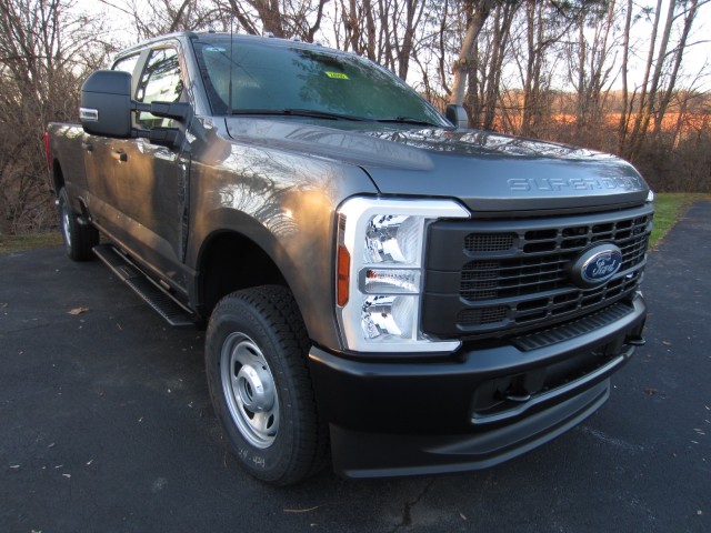 new 2024 Ford F-350 car, priced at $55,990