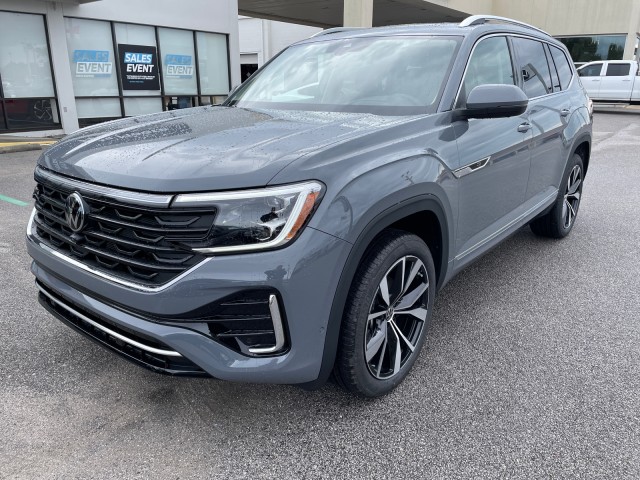 new 2025 Volkswagen Atlas car, priced at $53,796