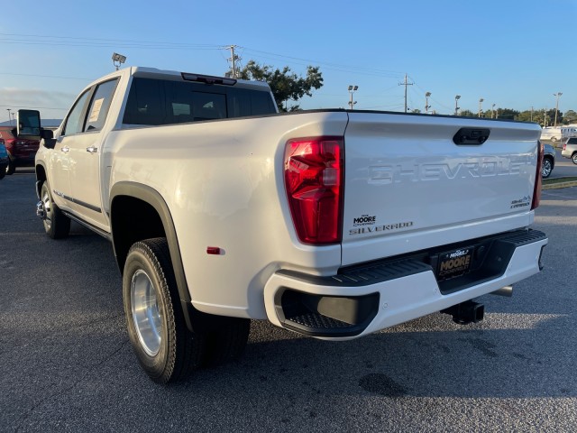 new 2025 Chevrolet Silverado 3500HD car, priced at $92,690