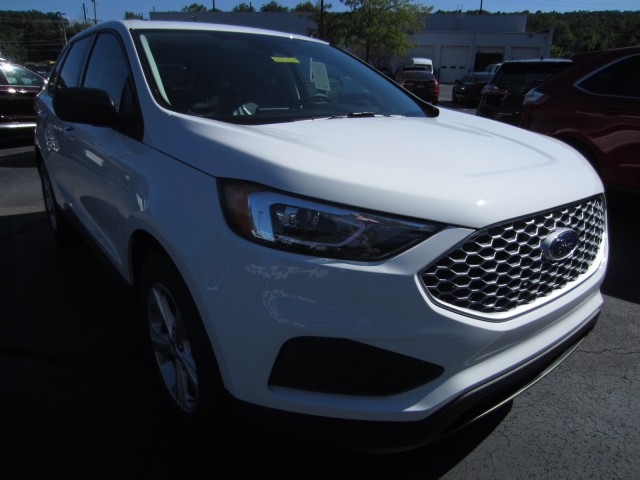 new 2024 Ford Edge car, priced at $36,399