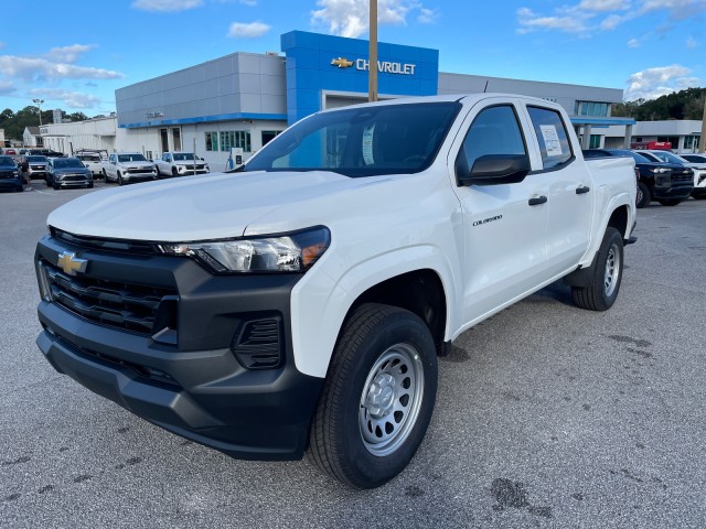 new 2024 Chevrolet Colorado car, priced at $31,395