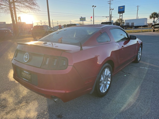 used 2013 Ford Mustang car