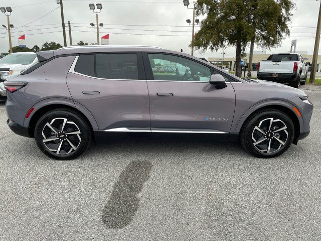 new 2024 Chevrolet Equinox EV car, priced at $43,295