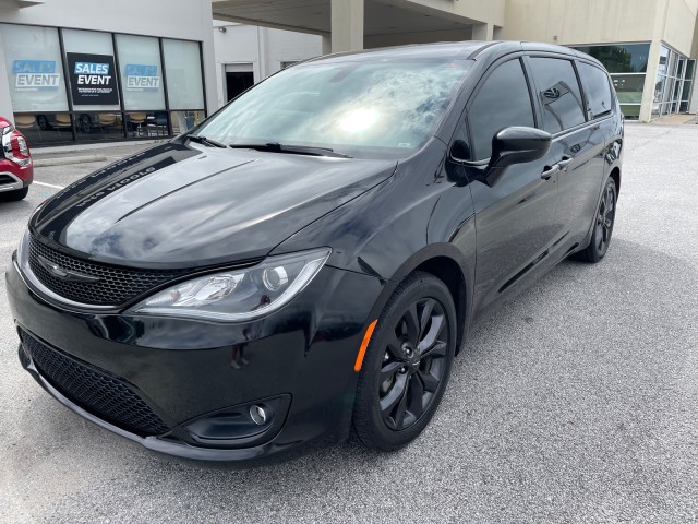 used 2019 Chrysler Pacifica car, priced at $17,995