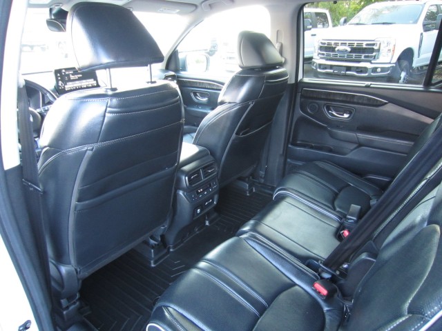 used 2023 Honda Pilot car, priced at $45,495