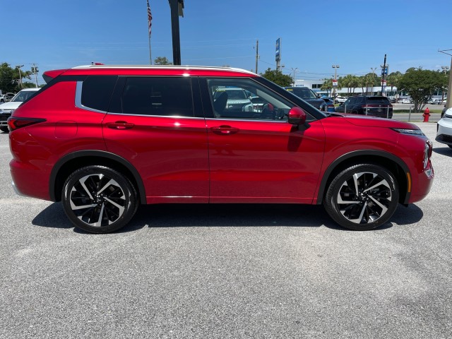 new 2024 Mitsubishi Outlander car, priced at $38,070