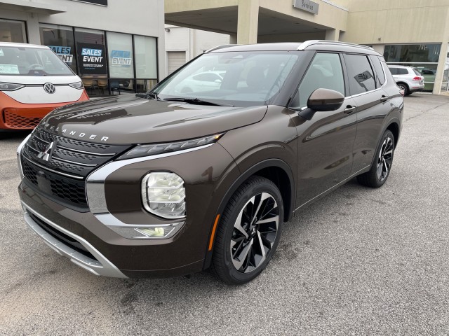 new 2024 Mitsubishi Outlander car, priced at $39,945