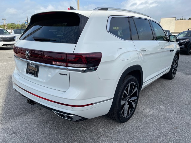 new 2025 Volkswagen Atlas car, priced at $53,995