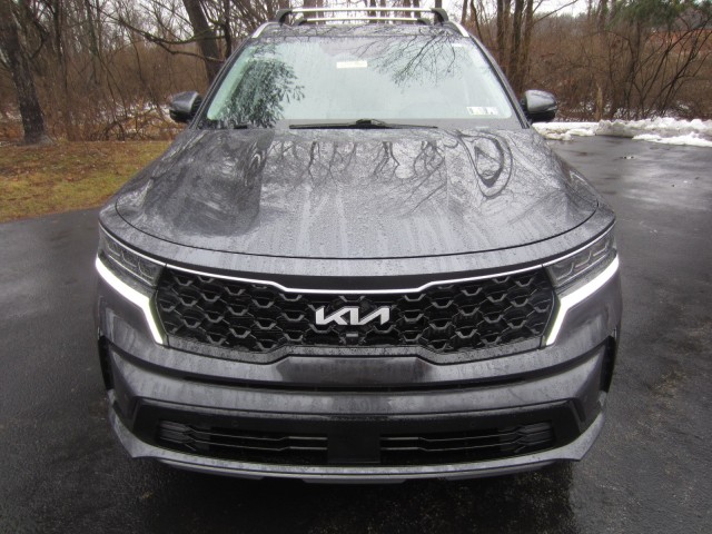 used 2022 Kia Sorento Plug-In Hybrid car, priced at $31,895