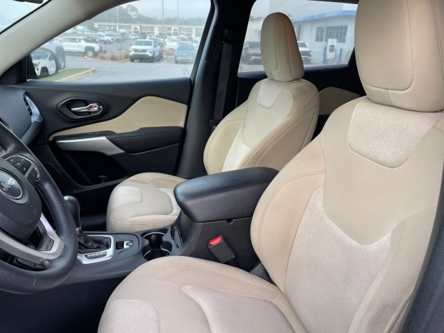 used 2018 Jeep Cherokee car, priced at $13,995