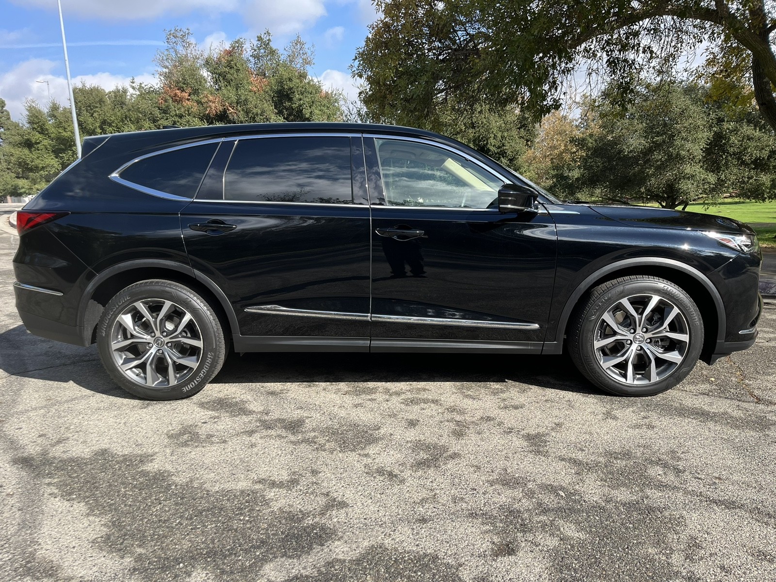 used 2022 Acura MDX car, priced at $38,488