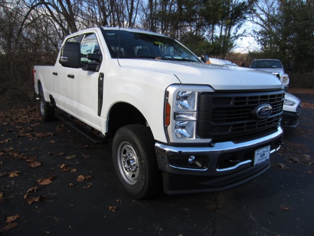 new 2024 Ford F-250 car, priced at $53,998