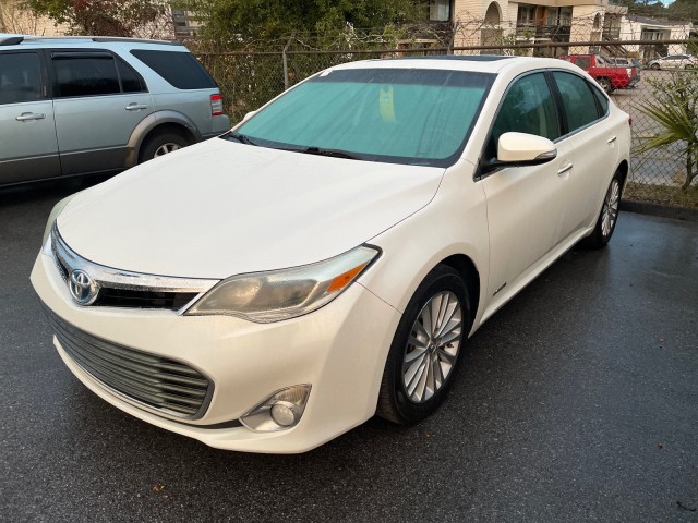 used 2013 Toyota Avalon Hybrid car, priced at $9,995