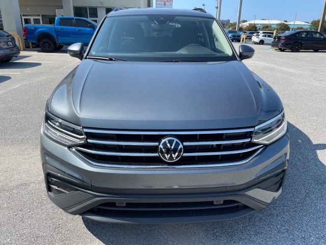 new 2024 Volkswagen Tiguan car, priced at $28,399