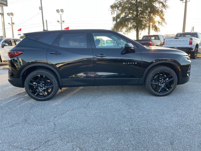 new 2025 Chevrolet Blazer car, priced at $38,710