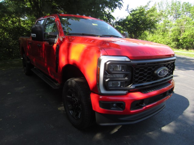 new 2024 Ford F-250 car, priced at $60,951