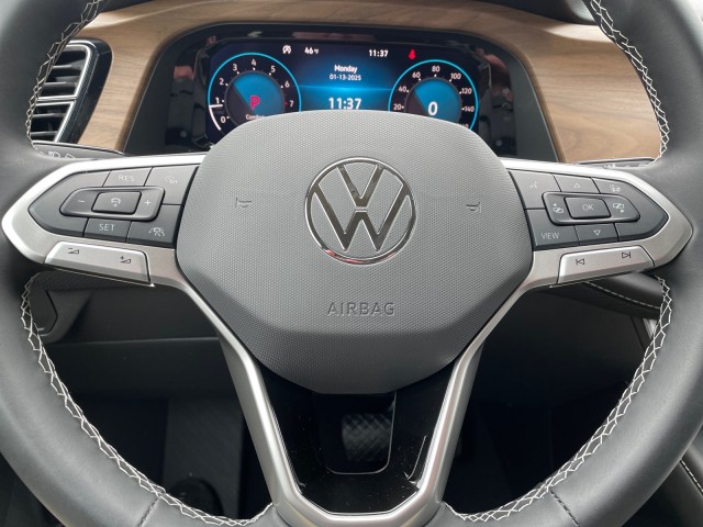 new 2025 Volkswagen Atlas car, priced at $38,186