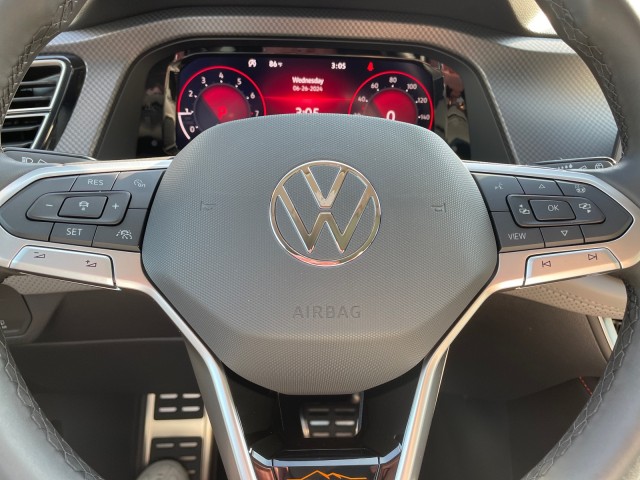 new 2024 Volkswagen Atlas car, priced at $54,081