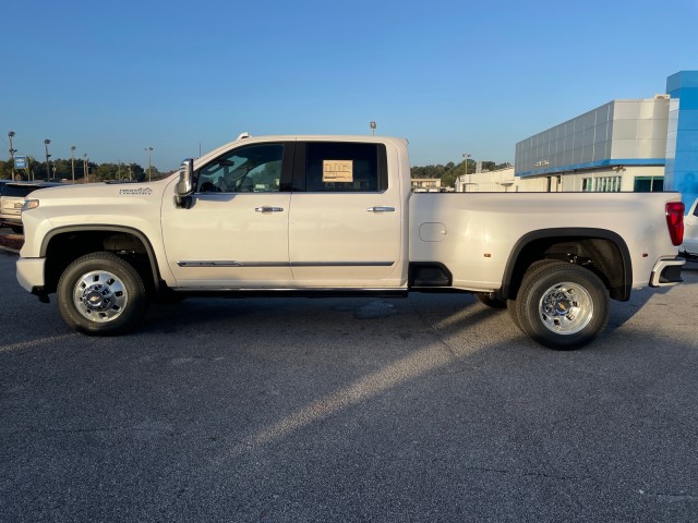 new 2025 Chevrolet Silverado 3500HD car, priced at $92,690