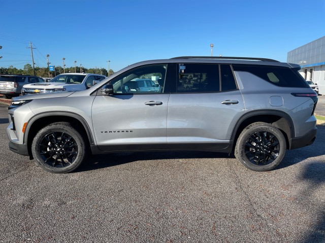 new 2025 Chevrolet Traverse car, priced at $45,130