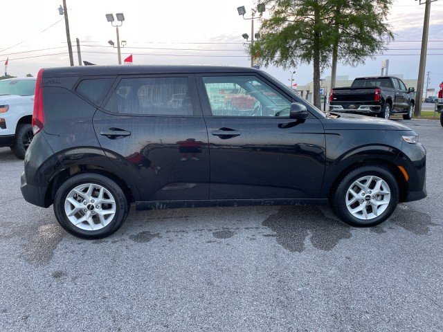 used 2022 Kia Soul car, priced at $19,995