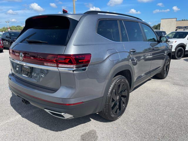 new 2024 Volkswagen Atlas car, priced at $42,999