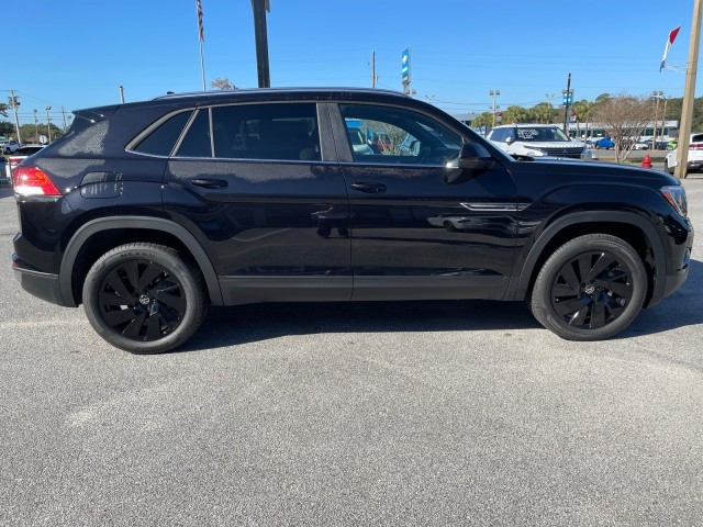 new 2025 Volkswagen Atlas Cross Sport car, priced at $43,439