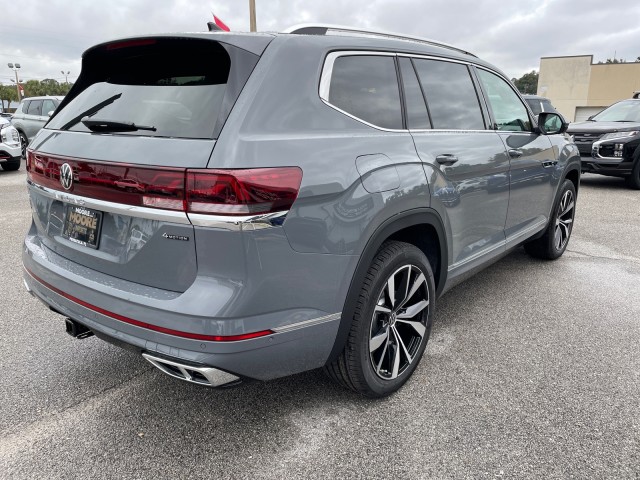 new 2025 Volkswagen Atlas car, priced at $53,796