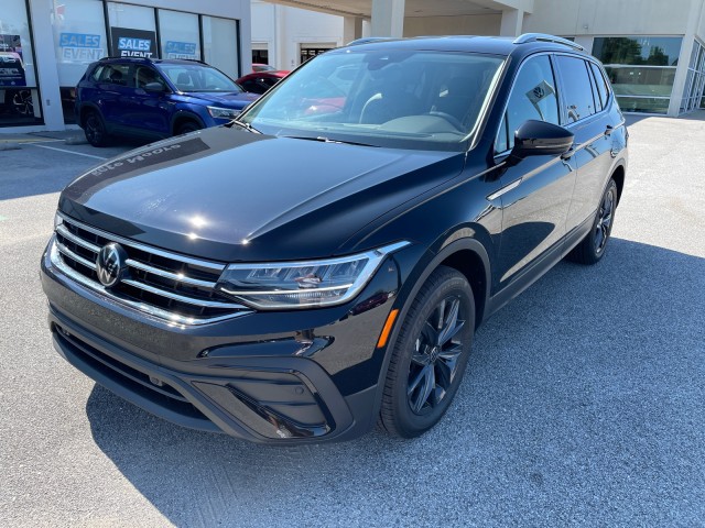 new 2024 Volkswagen Tiguan car, priced at $32,299