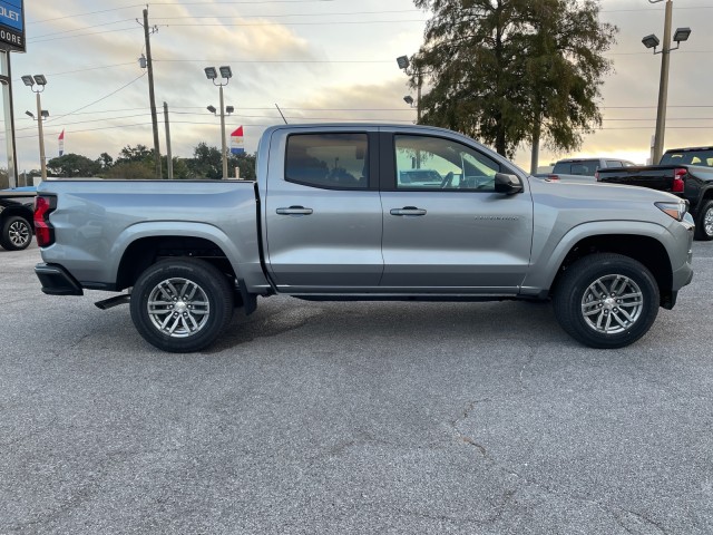 new 2024 Chevrolet Colorado car, priced at $35,065