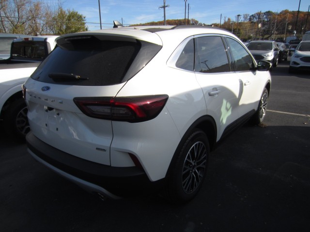 new 2025 Ford Escape car, priced at $43,606