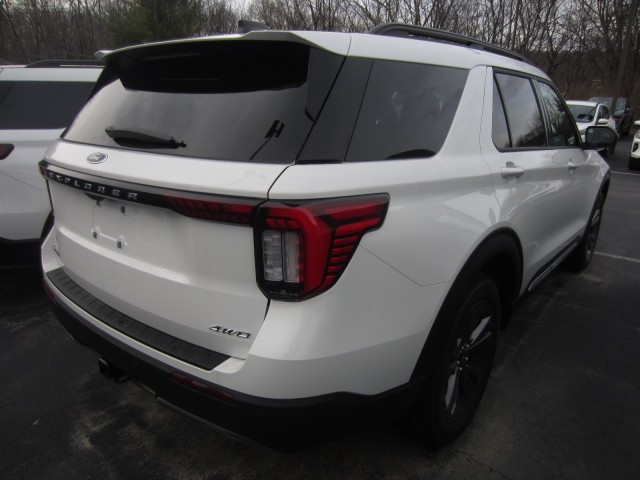 new 2025 Ford Explorer car, priced at $49,000