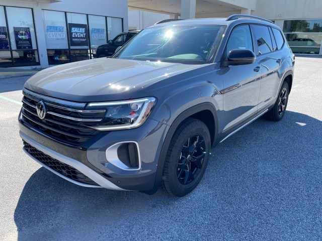 new 2024 Volkswagen Atlas car, priced at $45,999