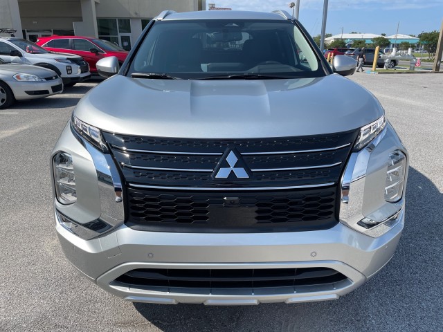 new 2024 Mitsubishi Outlander car