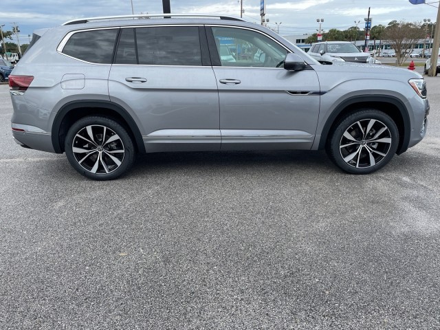 new 2025 Volkswagen Atlas car, priced at $55,901