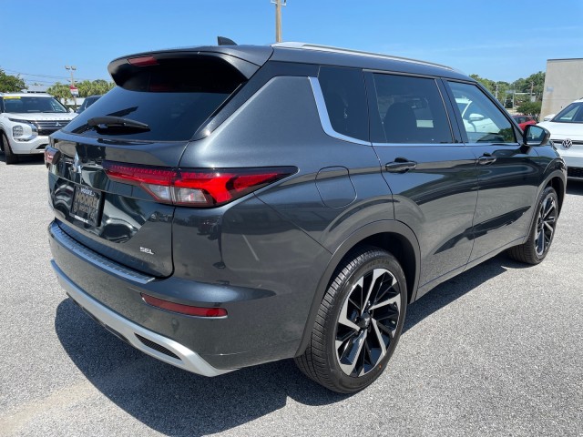 new 2024 Mitsubishi Outlander car, priced at $37,475