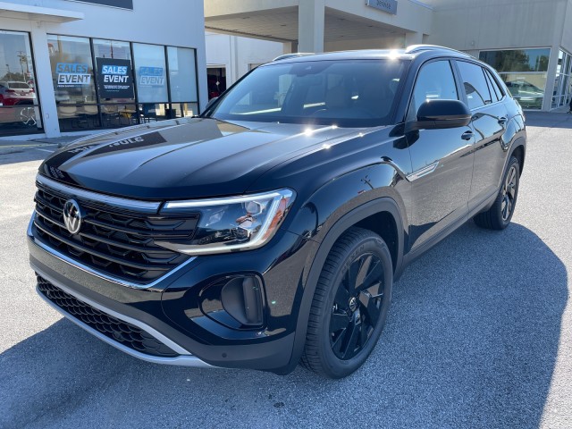 new 2025 Volkswagen Atlas Cross Sport car, priced at $45,126