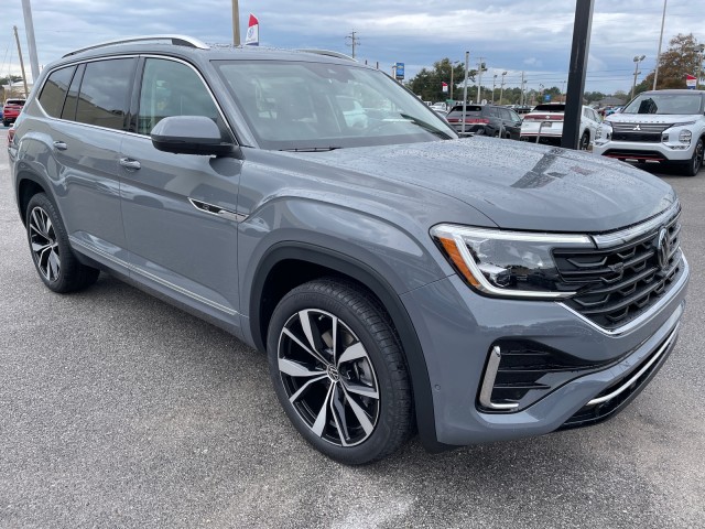 new 2025 Volkswagen Atlas car, priced at $53,796