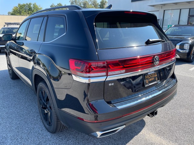 new 2024 Volkswagen Atlas car, priced at $43,499