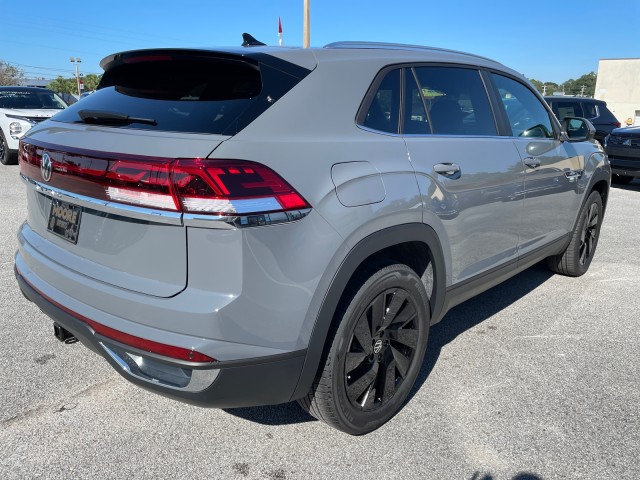 new 2025 Volkswagen Atlas Cross Sport car, priced at $43,599