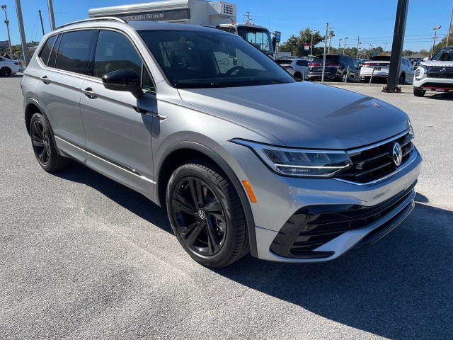 new 2024 Volkswagen Tiguan car, priced at $33,899