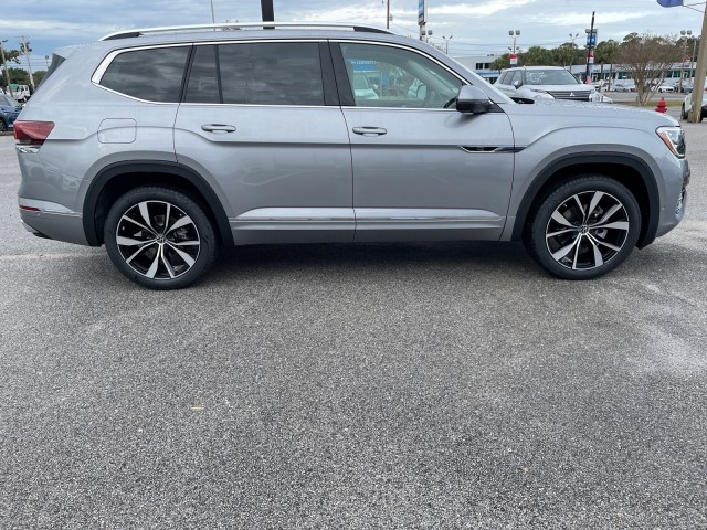 new 2025 Volkswagen Atlas car, priced at $53,591