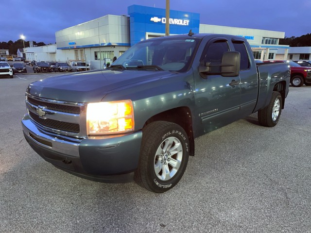 used 2009 Chevrolet Silverado 1500 car, priced at $9,995