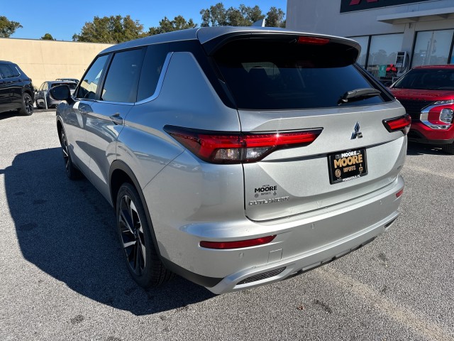 new 2024 Mitsubishi Outlander car, priced at $33,930