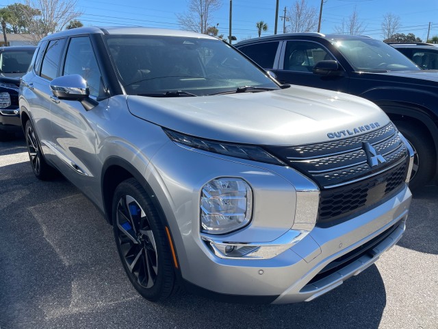 used 2022 Mitsubishi Outlander car, priced at $21,995