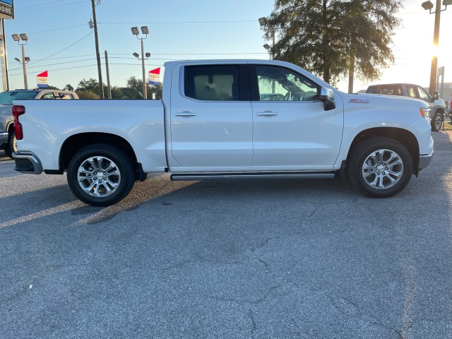 new 2025 Chevrolet Silverado 1500 car, priced at $72,900